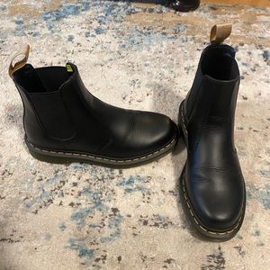 Vegan 2976 Felix Chelsea Boot-Dr. Martens size 7/8